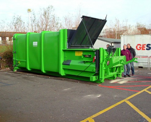 APB20 bin tipper bright green