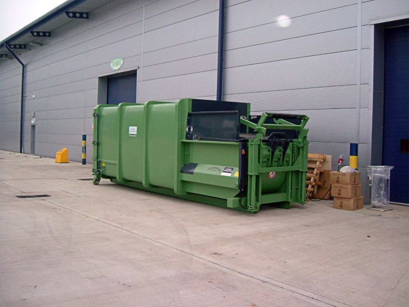 APB20 bin tipper green